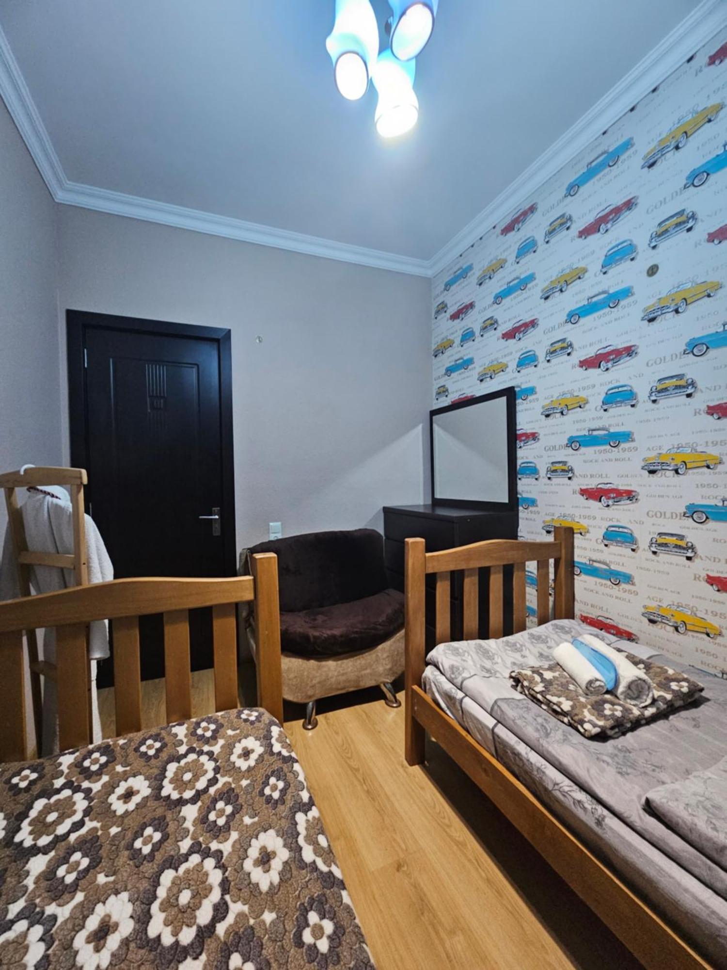 טביליסי Guesthouse Different מראה חיצוני תמונה