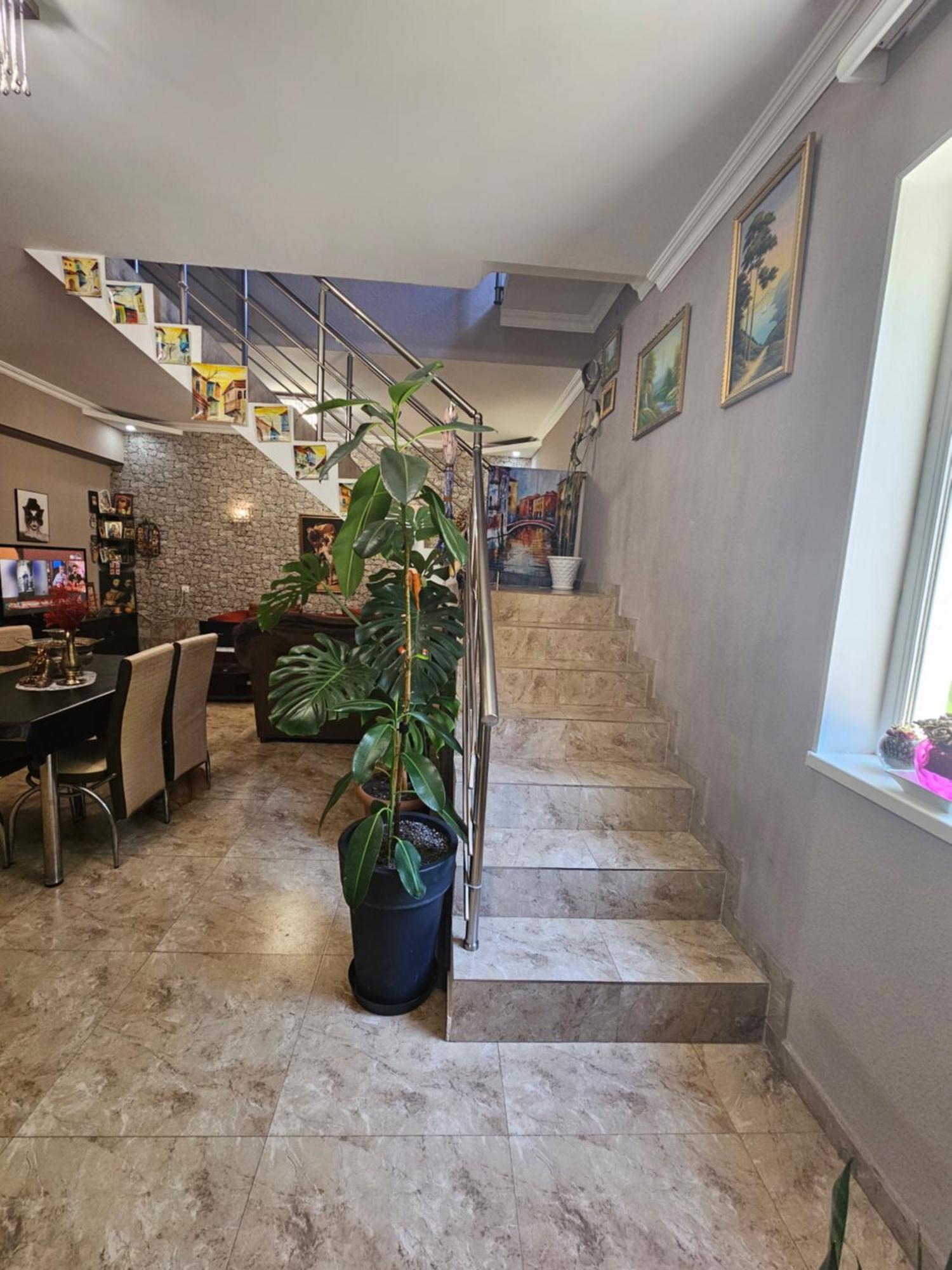 טביליסי Guesthouse Different מראה חיצוני תמונה