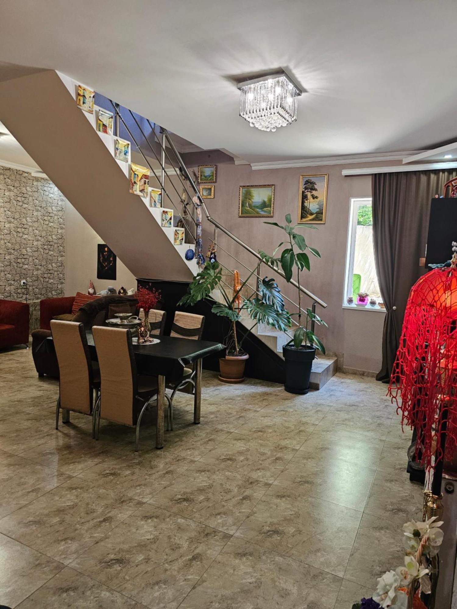 טביליסי Guesthouse Different מראה חיצוני תמונה