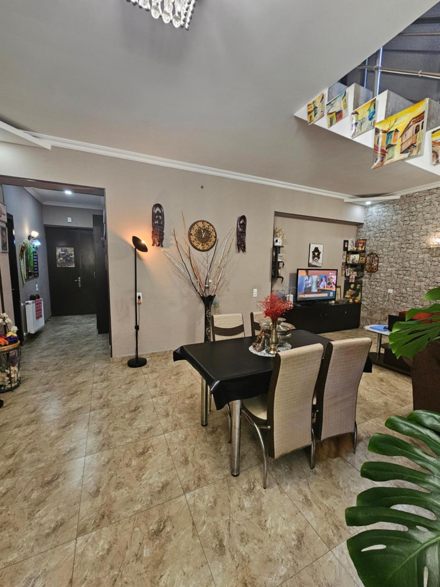 טביליסי Guesthouse Different מראה חיצוני תמונה