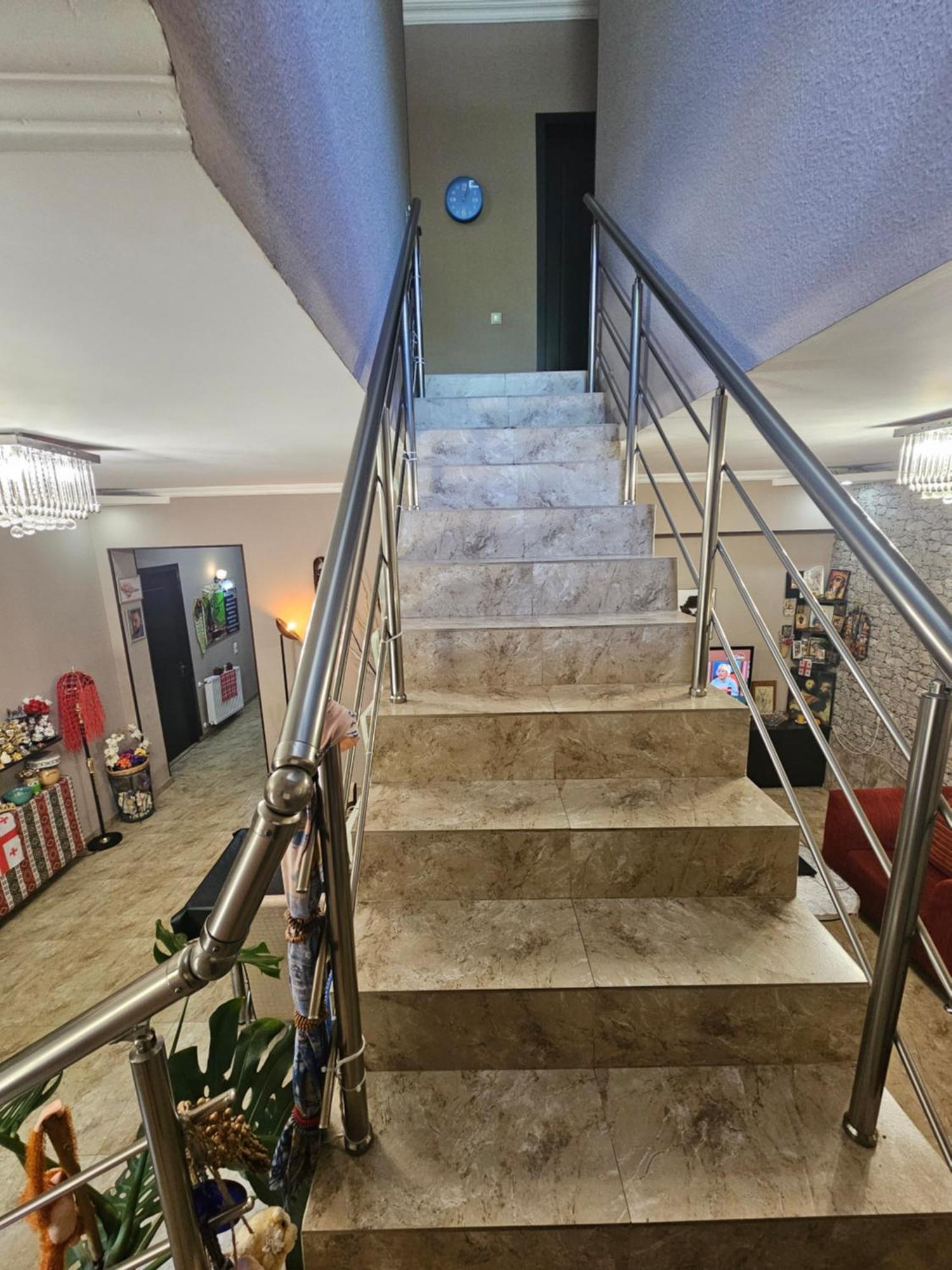 טביליסי Guesthouse Different מראה חיצוני תמונה
