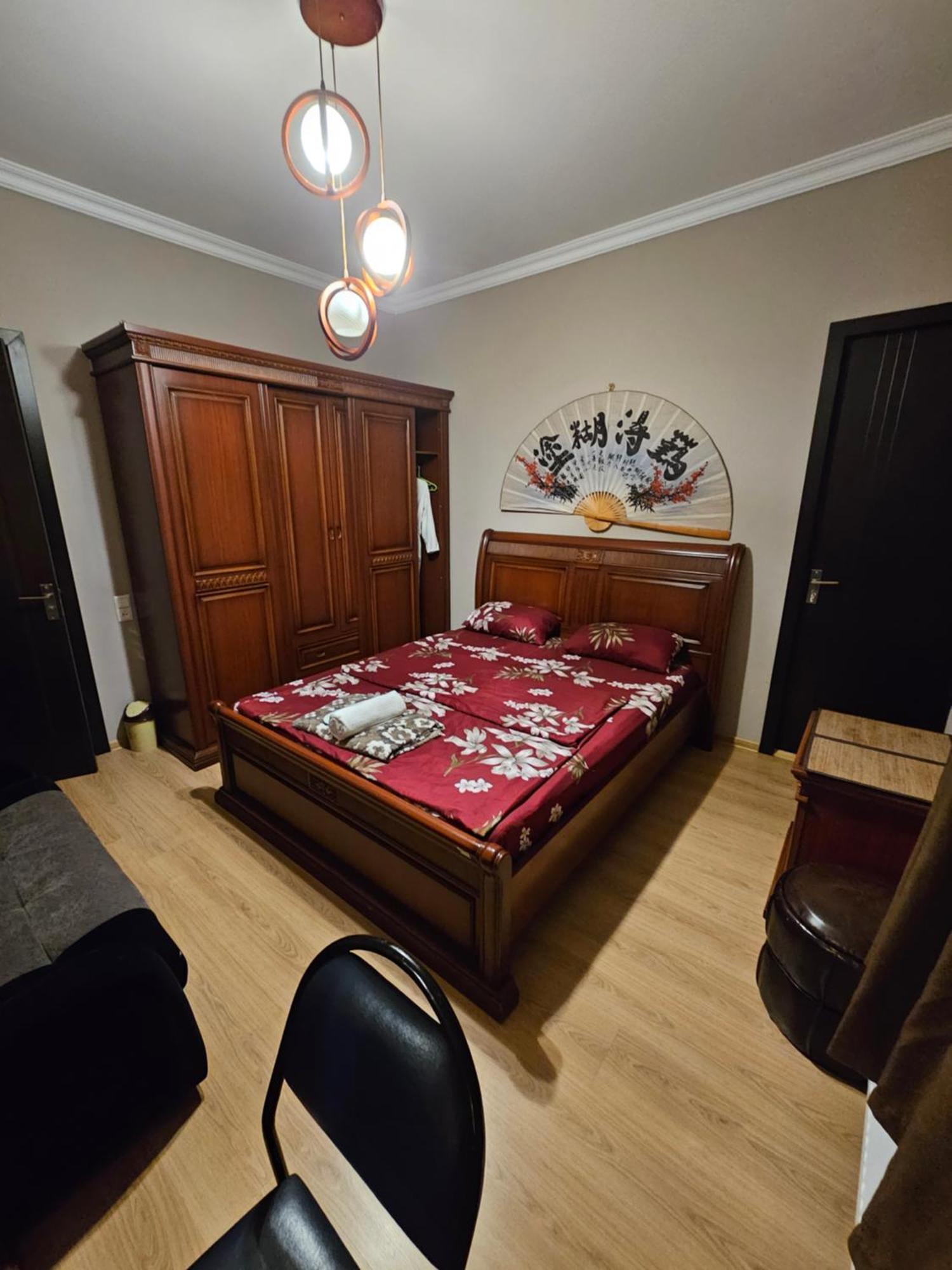 טביליסי Guesthouse Different מראה חיצוני תמונה
