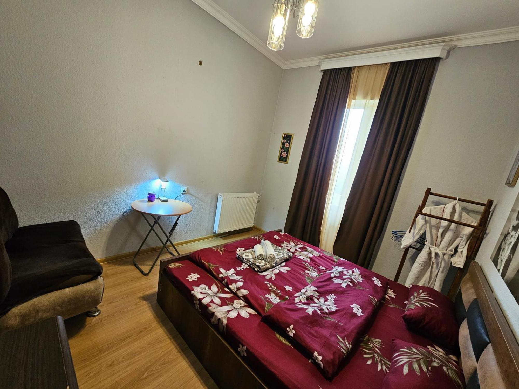 טביליסי Guesthouse Different מראה חיצוני תמונה